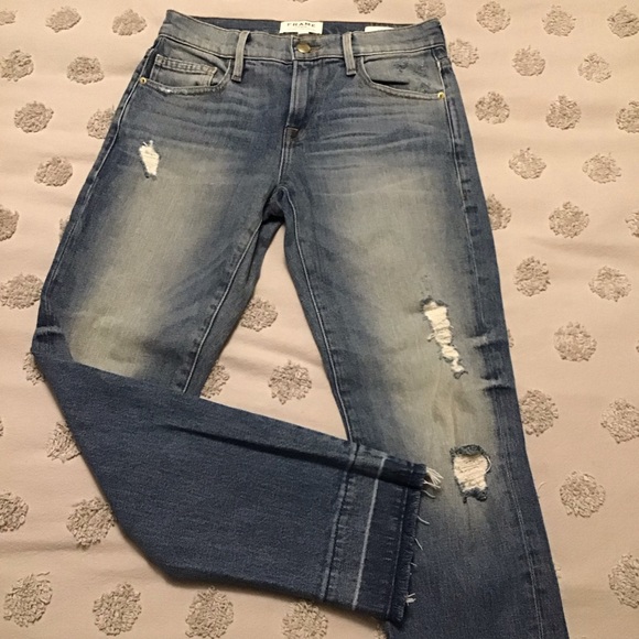 Frame Le Boy Jeans. Distressed, Raw Hem, Size 24 in Klinedale Wash - Picture 3 of 11